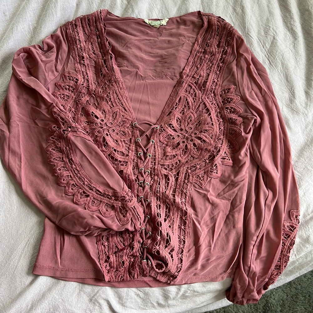 Maroon crop